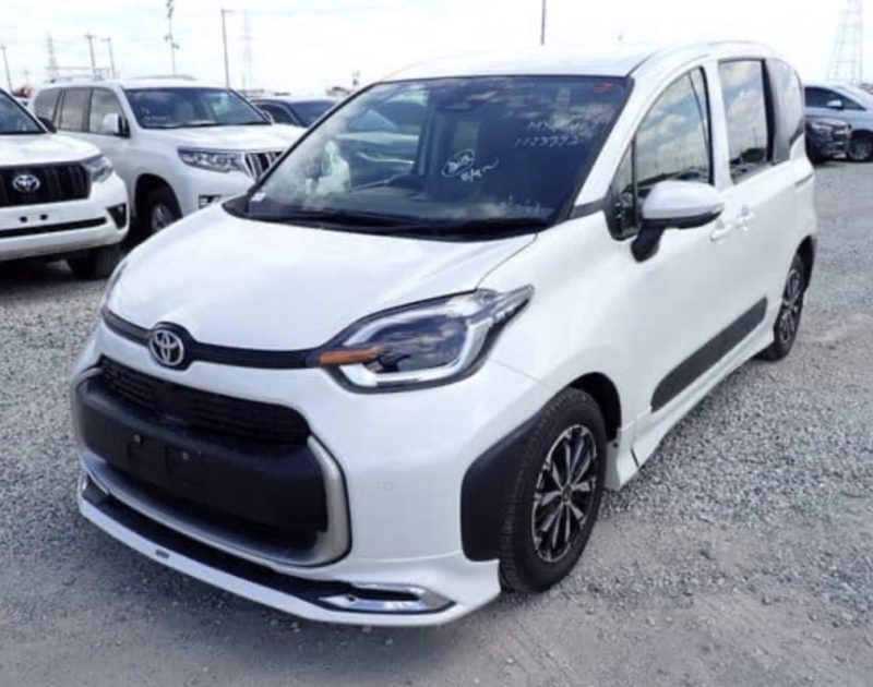 Toyota Sienta
