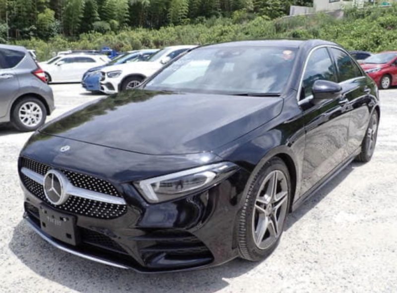 Mercedes-Benz A250 SEDAN AMG LINE