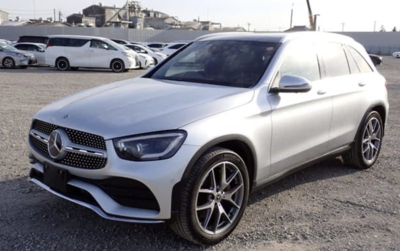 Mercedes-Benz GLC300 AMG Line